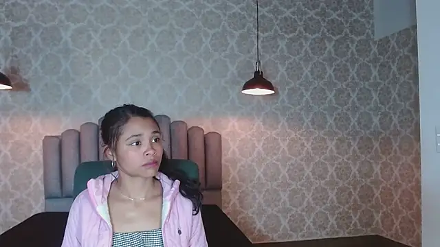 Snapshot of Kristall_06 chatting on 19, 10, 2025 Kristall 06 online show from 19, 10, 2025