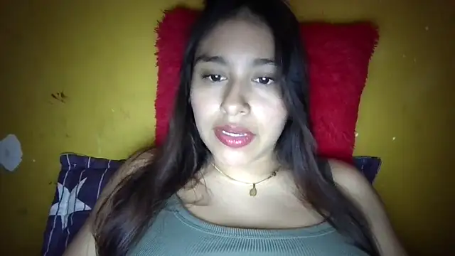 Snapshot of zairabreze chatting on 5, 1, 2026 zairabreze online show from 5, 1, 2026