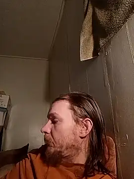 Poundtown1226 online show from 11, 2, 2026