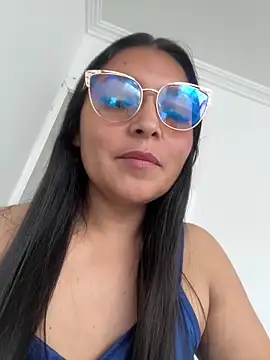 Snapshot of Zui_Rouse chatting on 11, 9, 2025 Zui Rouse online show from 11, 9, 2025