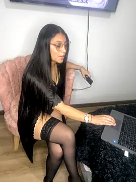 Snapshot of Zui_Rouse chatting on 13, 9, 2025 Zui Rouse online show from 13, 9, 2025