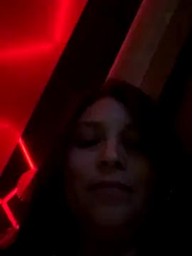 Snapshot of Zui_Rouse chatting on 8, 11, 2025 Zui Rouse online show from 8, 11, 2025