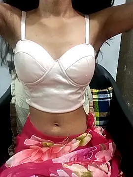 Snapshot of Daizy_Shah chatting on 6, 11, 2025 Daizy Shah online show from 6, 11, 2025