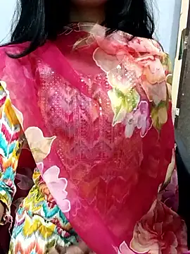 Snapshot of Daizy_Shah chatting on 9, 11, 2025 Daizy Shah online show from 9, 11, 2025