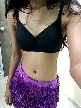 Snapshot of Daizy_Shah chatting on 12, 11, 2025 Daizy Shah online show from 12, 11, 2025