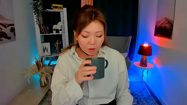 nazu chan online show from 24, 9, 2025