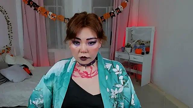 nazu chan online show from 31, 10, 2025