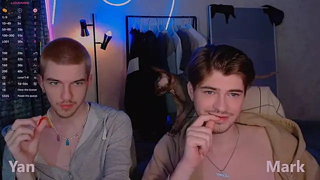 Snapshot of itsyanbb chatting on 19, 11, 2025 itsyanbb online show from 19, 11, 2025