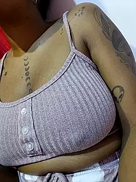 Snapshot of kdfoxxx chatting on 20, 9, 2025 kdfoxxx online show from 20, 9, 2025