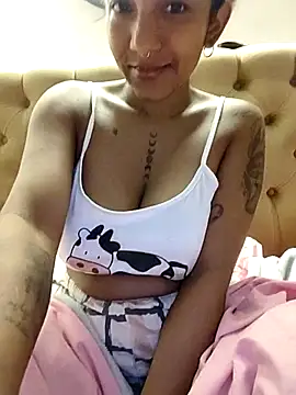 Snapshot of kdfoxxx chatting on 11, 10, 2025 kdfoxxx online show from 11, 10, 2025