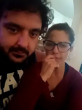 Snapshot of CasalTopaTudo chatting on 10, 9, 2025 CasalTopaTudo online show from 10, 9, 2025