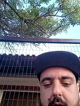 Snapshot of CasalTopaTudo chatting on 10, 10, 2025 CasalTopaTudo online show from 10, 10, 2025