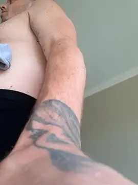 Snapshot of macmaddy8989 chatting on 14, 12, 2025 macmaddy8989 online show from 14, 12, 2025