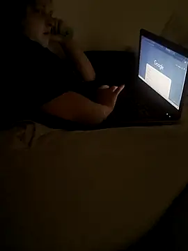 Snapshot of renata111111 chatting on 17, 10, 2025 renata111111 online show from 17, 10, 2025