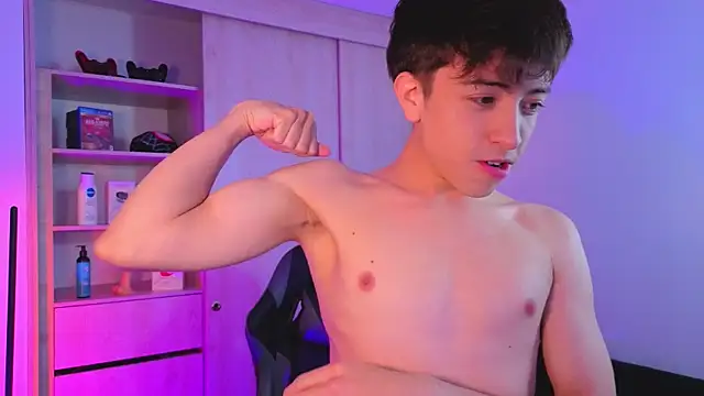 Snapshot of onlinenico chatting on 17, 9, 2025 onlinenico online show from 17, 9, 2025