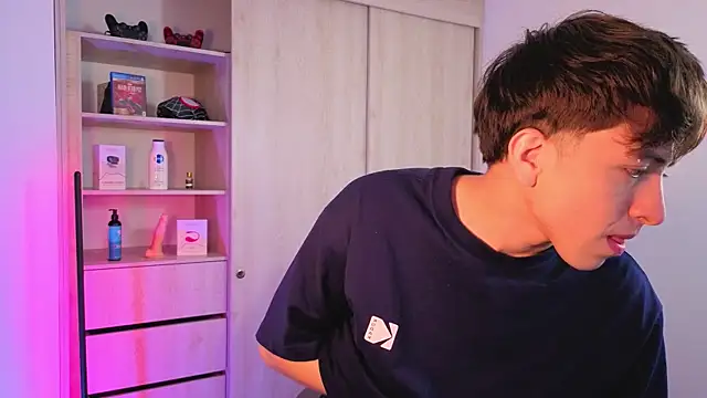 Snapshot of onlinenico chatting on 22, 9, 2025 onlinenico online show from 22, 9, 2025