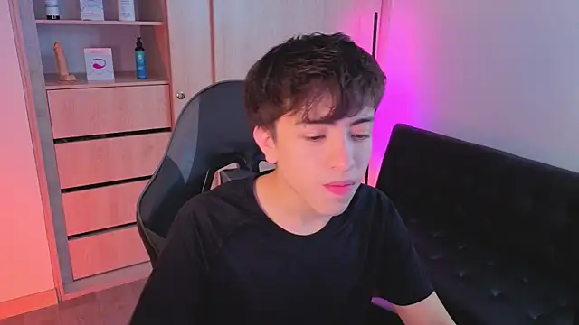 Snapshot of onlinenico chatting on 14, 10, 2025 onlinenico online show from 14, 10, 2025