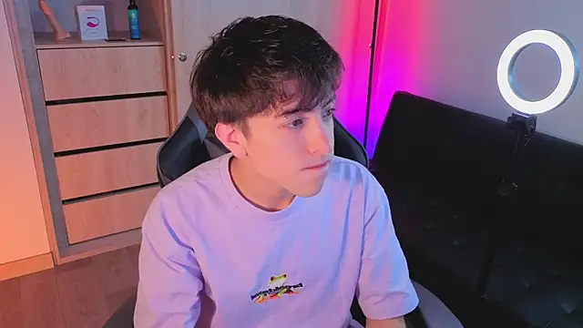 Snapshot of onlinenico chatting on 15, 10, 2025 onlinenico online show from 15, 10, 2025