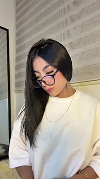 Tessa  Winslow online show from 3, 4, 2026