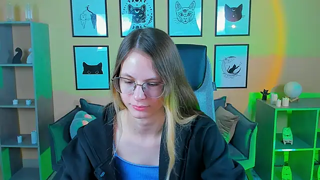 Snapshot of Carrie_Rose chatting on 23, 10, 2025 Carrie Rose online show from 23, 10, 2025