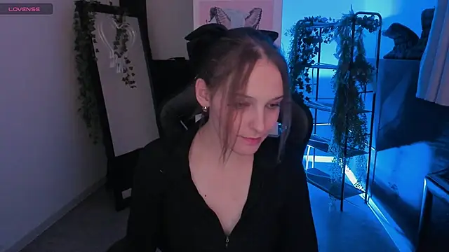 Snapshot of JenniferKiim chatting on 27, 10, 2025 JenniferKiim online show from 27, 10, 2025