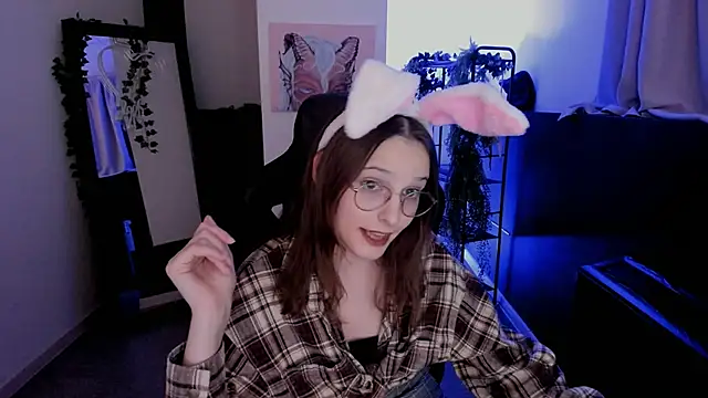 Snapshot of JenniferKiim chatting on 11, 11, 2025 JenniferKiim online show from 11, 11, 2025