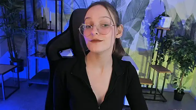 Snapshot of JenniferKiim chatting on 15, 12, 2025 JenniferKiim online show from 15, 12, 2025