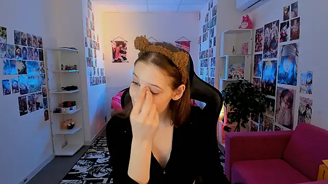 Snapshot of JenniferKiim chatting on 3, 3, 2026 JenniferKiim online show from 3, 3, 2026