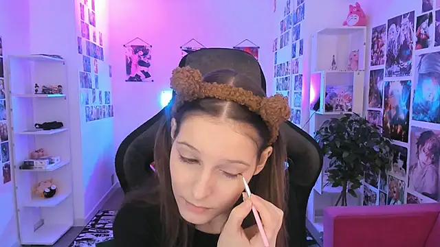 Snapshot of JenniferKiim chatting on 8, 3, 2026 JenniferKiim online show from 8, 3, 2026