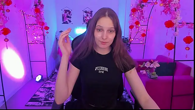 Snapshot of JenniferKiim chatting on 7, 4, 2026 JenniferKiim online show from 7, 4, 2026