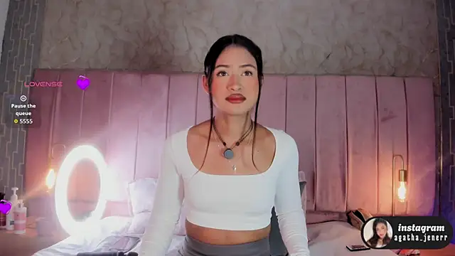 agatha jener online show from 7, 5, 2026
