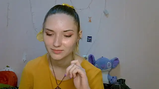 Snapshot of _kikiclark__ chatting on 10, 9, 2025 kikiclark online show from 10, 9, 2025