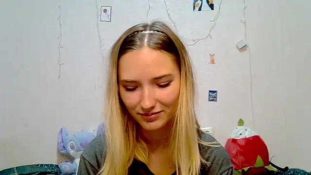 Snapshot of _kikiclark__ chatting on 18, 9, 2025 kikiclark online show from 18, 9, 2025