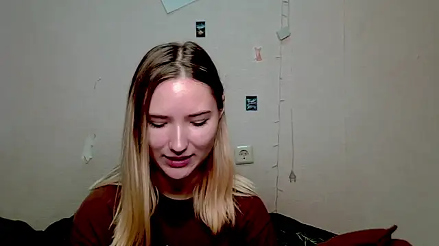 Snapshot of _kikiclark__ chatting on 10, 10, 2025 kikiclark online show from 10, 10, 2025