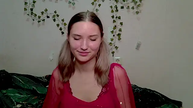 Snapshot of _kikiclark__ chatting on 1, 11, 2025 kikiclark online show from 1, 11, 2025