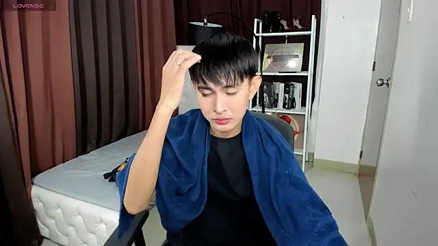 Snapshot of xxxhugecocktwinkxxx chatting on 6, 10, 2025 xxxhugecocktwinkxxx online show from 6, 10, 2025