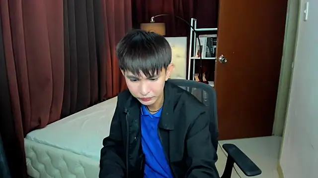 Snapshot of xxxhugecocktwinkxxx chatting on 13, 10, 2025 xxxhugecocktwinkxxx online show from 13, 10, 2025