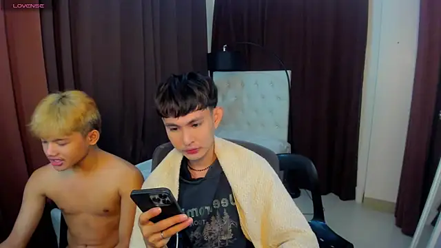 Snapshot of xxxhugecocktwinkxxx chatting on 24, 10, 2025 xxxhugecocktwinkxxx online show from 24, 10, 2025