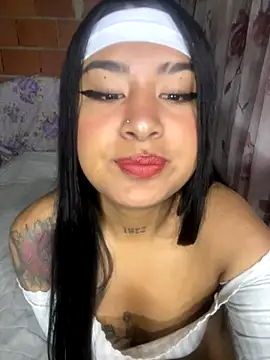 Snapshot of Caty__hot chatting on 11, 10, 2025 Caty hot online show from 11, 10, 2025