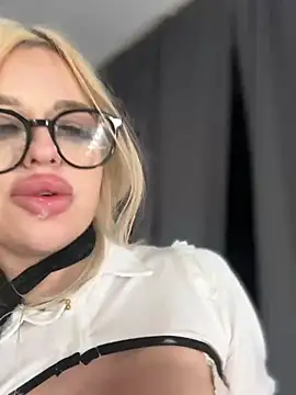 Steffi Snowbunny online show from 9, 5, 2026