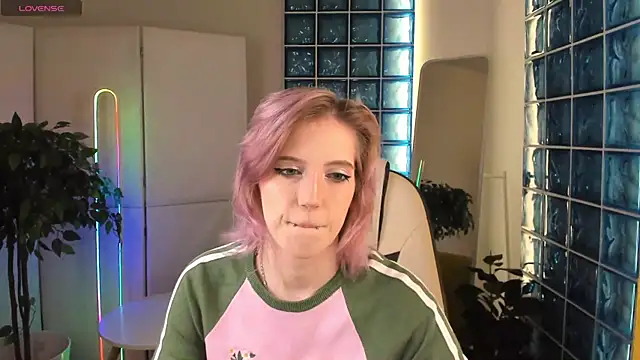 MoonlitAsuna online show from 11, 9, 2025