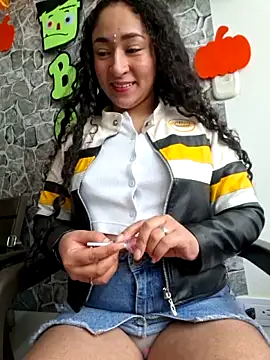 Lexiiee 1 online show from 9, 10, 2025