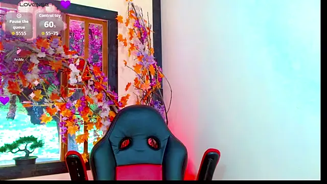 Cristal Villael online show from 4, 11, 2025