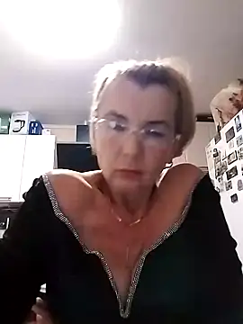 VasylynaLove421 online show from 9, 9, 2025