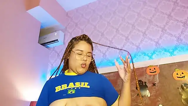 NicolBonnie online show from 25, 10, 2025
