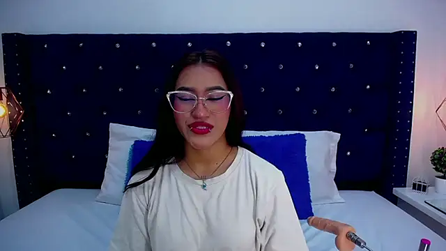 Snapshot of miss_aris chatting on 12, 11, 2025 miss aris online show from 12, 11, 2025