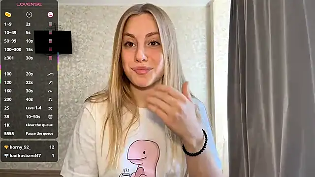 Snapshot of DreamyOlivia chatting on 14, 9, 2025 DreamyOlivia online show from 14, 9, 2025