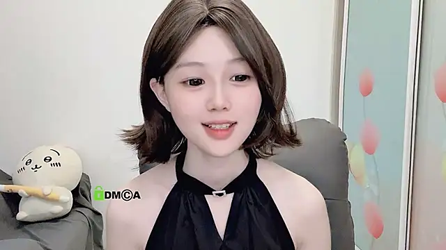 Snapshot of gummy-candy chatting on 12, 10, 2025 gummy-candy online show from 12, 10, 2025