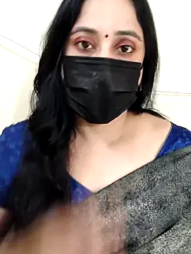 Monica cams online show from 13, 9, 2025