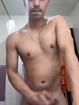 Snapshot of Merousexy282828 chatting on 21, 3, 2026 Merousexy282828 online show from 21, 3, 2026